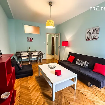 Center Family #propertly * Salonic